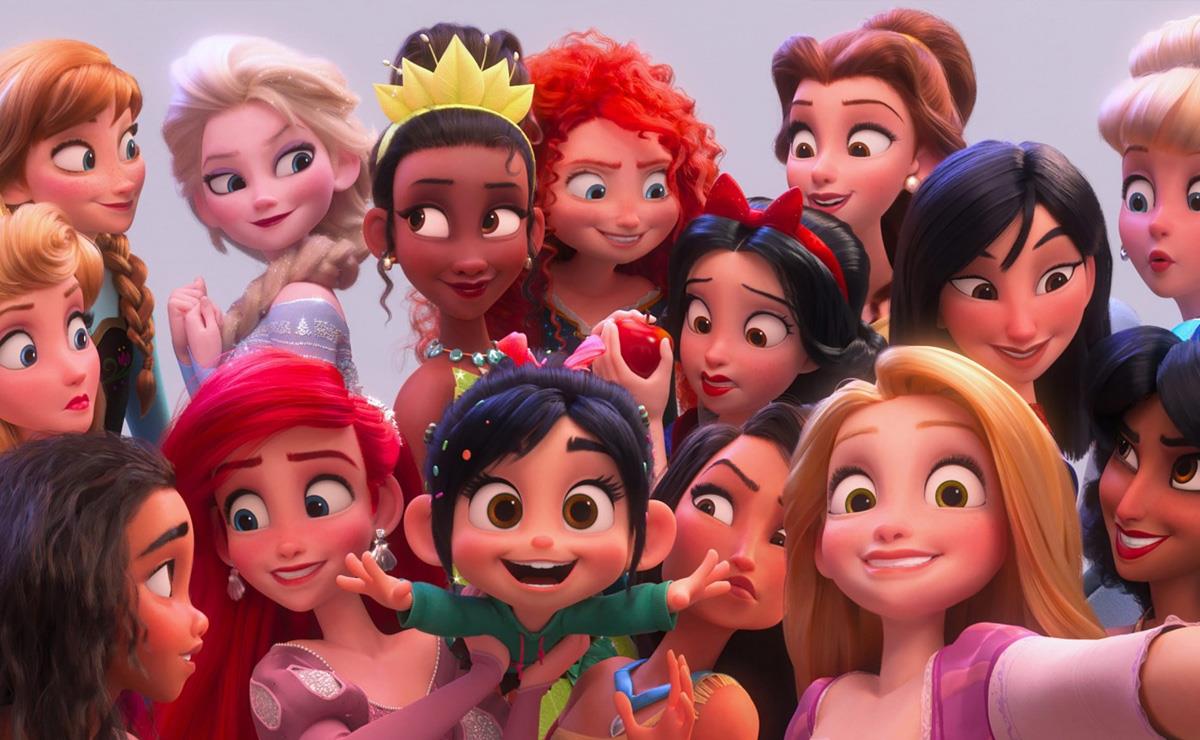 https://www.festeitaliashop.com/682-mascotte-principesse-disney